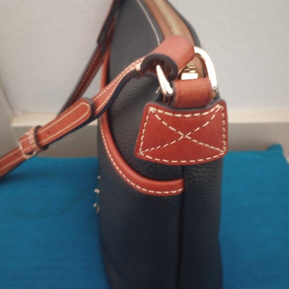 Dooney & Bourke Pebble Grain Letter Carrier Crossbody bag - Picture 7 of 8